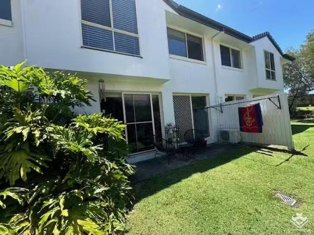 Just in! 15/3 Arundel Drive, Arundel, QLD 4214