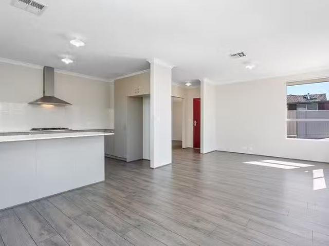 Cozy 150A Kew Street, Kewdale, WA 6105