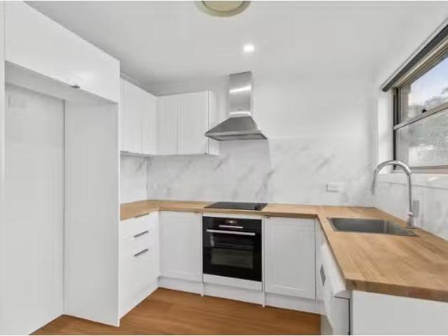Deal! 155a Caringbah Road, Caringbah Apartment for rent Liste.