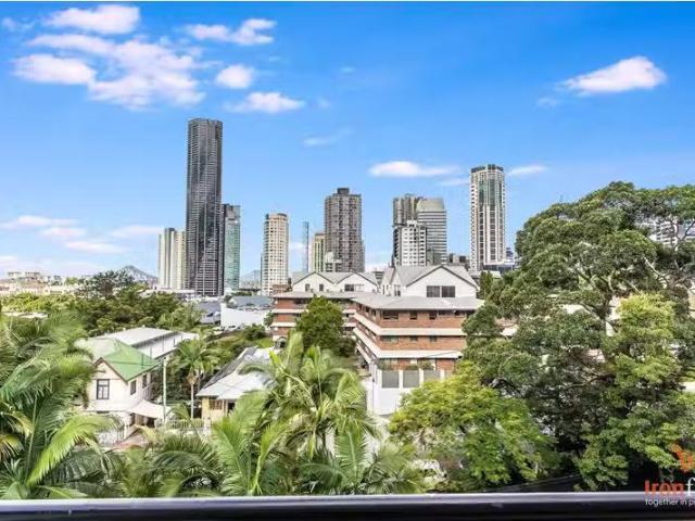 Deal! 15/67 St Pauls Terrace, Spring Hill Apartment for rent.