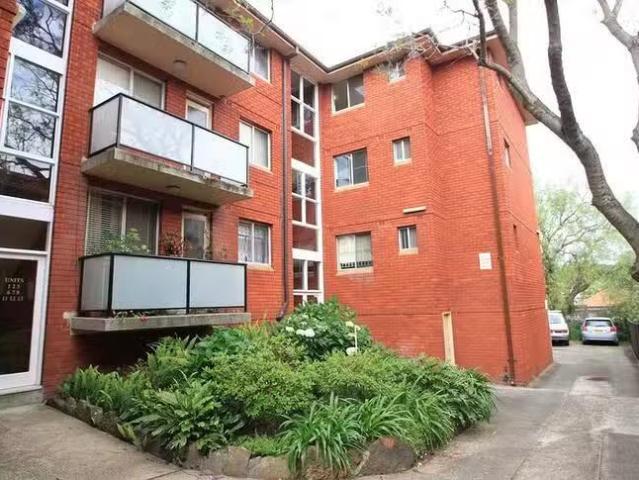 Cheap 15/8 10 Bayley Street, Marrickville, NSW 2204