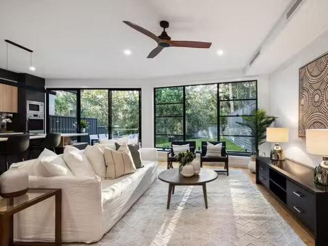 Unique 158 Russell Terrace, Indooroopilly, QLD 4068