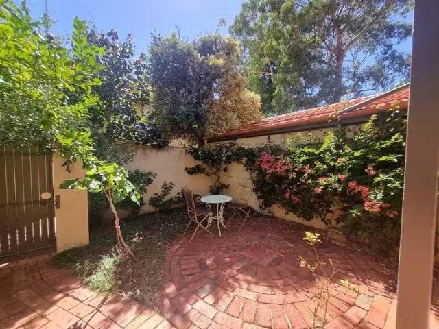 Nice 1/59 Dalkeith Road, Nedlands, WA 6009