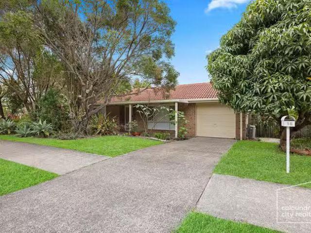 Charming 15 Moriac Street, Currimundi, QLD 4551