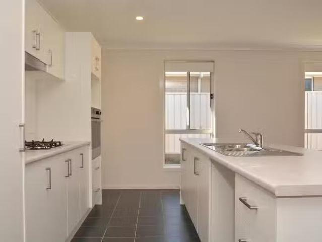 Rental! 15 Alexander Street, Ellalong, NSW 2325