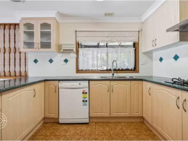 New 15 Eddy Crescent, Florey House for rent Listed by Client.