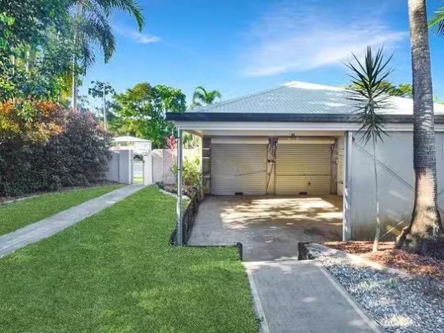 For Rent! 15 Saddle Mountain Road, Smithfield, QLD 4878