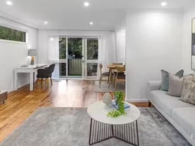 New 1/5 Trent Street, Glen Iris VIC 3146 Unit Auction