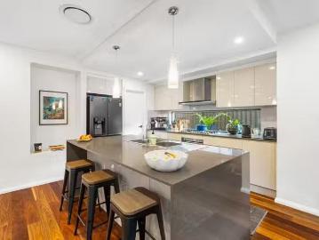 Just in! 15 Water Gum Drive, Jordan Springs, NSW 2747