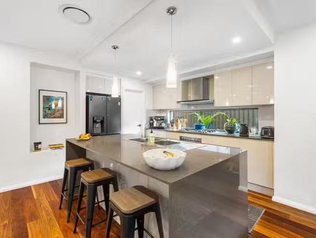Just in! 15 Water Gum Drive, Jordan Springs, NSW 2747