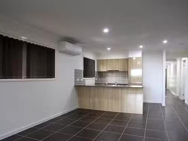Rental! 15 Woodrose Circuit, Pimpama, QLD 4209