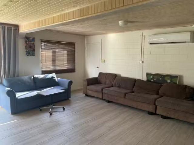 Deal! 15b Hall Drive, Wilson Beach QLD 4800
