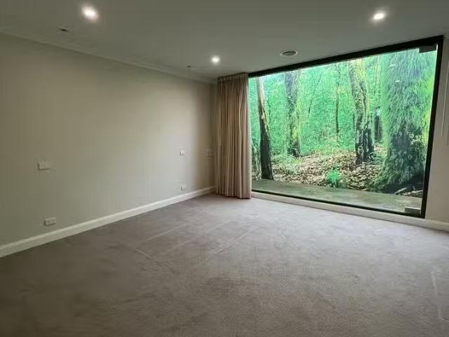 Deal! 1/64 George Street, Bathurst, NSW 2795