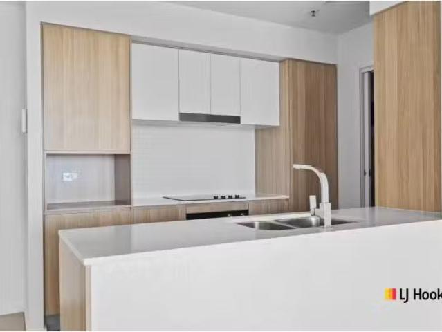 Deal! 166/1 Anthony Rolfe Avenue, Gungahlin Apartment for rent.