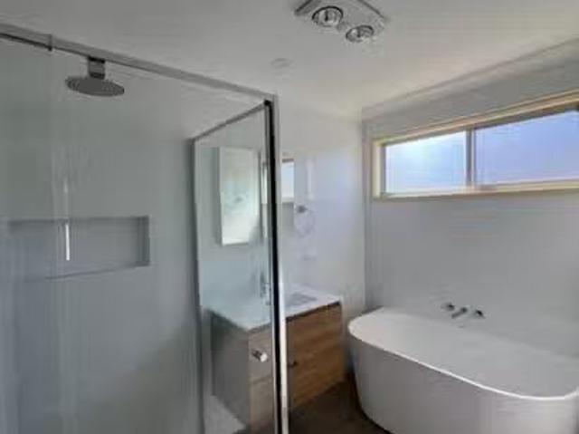 Unique 16 Cheviot Close, Elermore Vale, NSW 2287