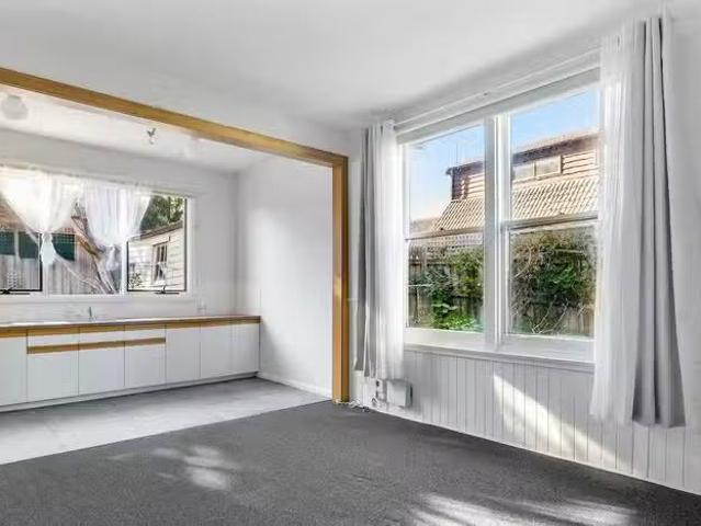 For Rent! 16 Douglas Street, BELLERIVE, TAS 7018 House for R.