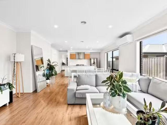 Nice 16 Lillrose Drive, Charlemont, VIC 3217