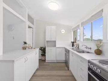 Nice 16 Pareena Crescent, Mansfield, QLD 4122