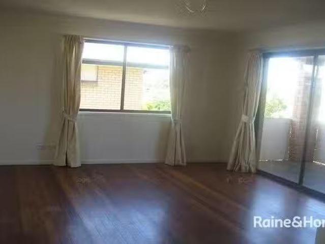 Charming 16 Rapur Street, Raceview, QLD 4305