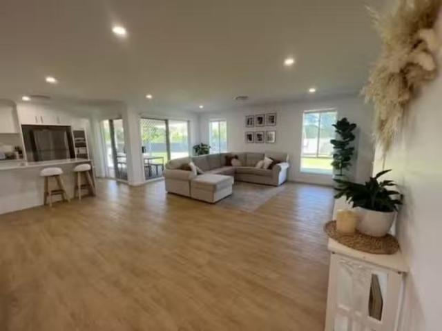 Deal! 16 Siffleet Terrace, Gunnedah House for rent Listed by.