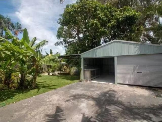 Cozy 16 Tamarind Avenue, Bogangar House for rent Listed by We.