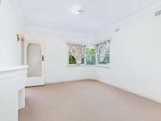 Cheap 16A Renown Street, Canada Bay, NSW 2046
