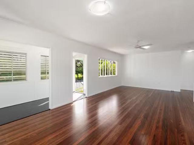 Just in! 172 White Street, Graceville, QLD 4075