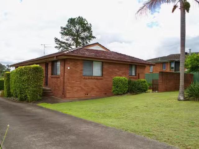 Nice 1/72 Wingham Road, Taree, NSW 2430