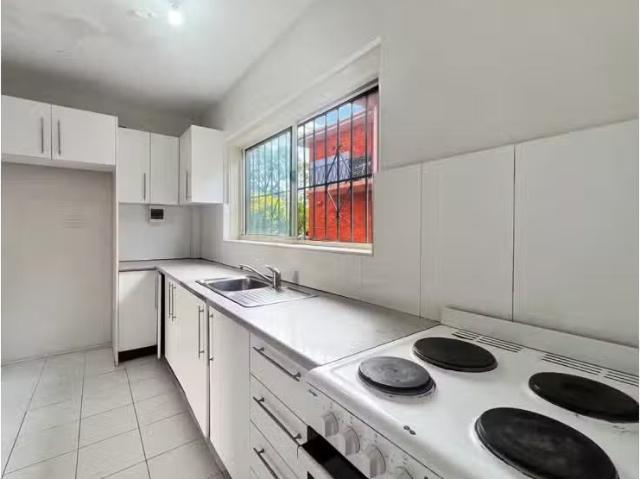 Cheap 1/72 Ferguson Avenue, Wiley Park Apartment for rent Lis.