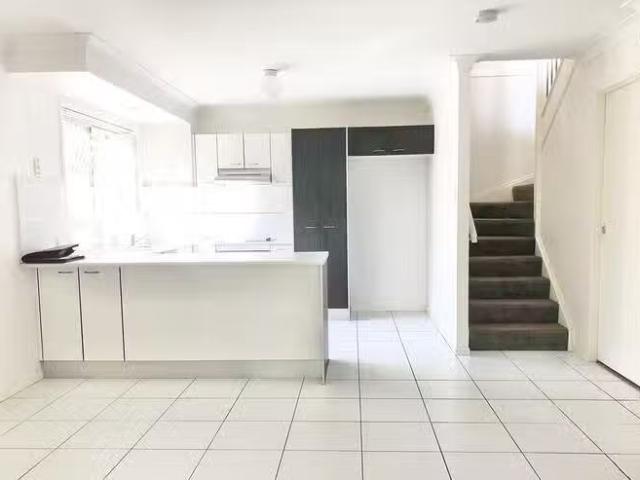 Deal! 17/6 8 Petrie Street, Petrie, QLD 4502