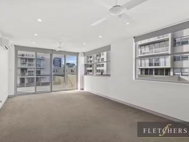 Deal! 177/30 Gladstone Avenue, Wollongong NSW 2500 Apartment.