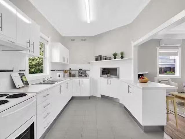 Cheap 17 Mangerton Road, Wollongong, NSW 2500