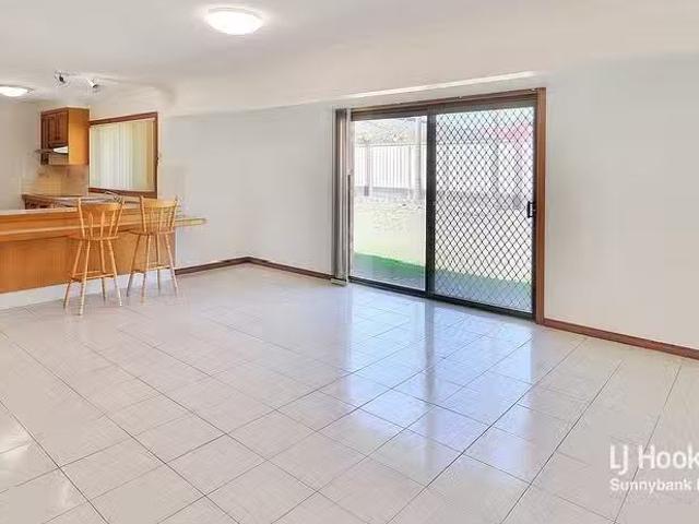 Cheap 17 Mckinley Court, Stretton, QLD 4116