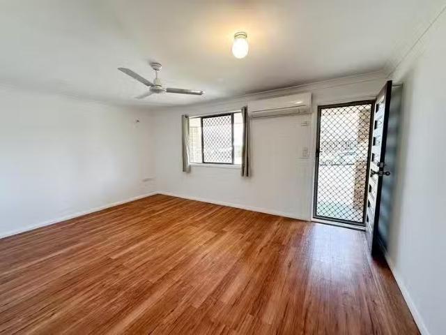 Unique 17 Misfeld Close, Gracemere, QLD 4702