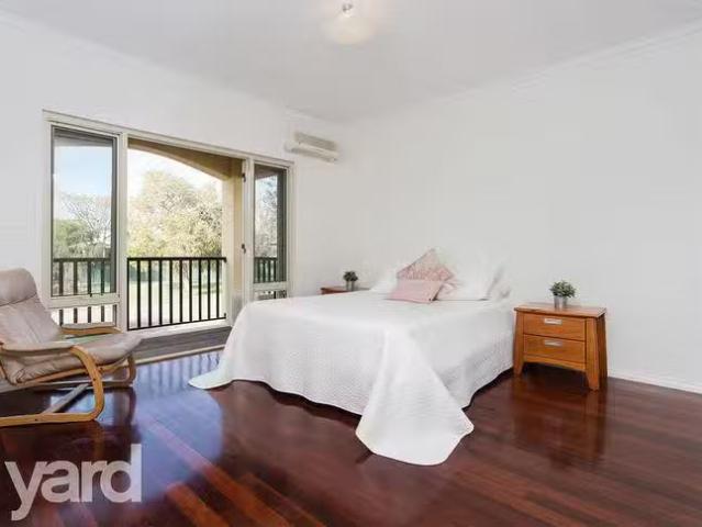Cozy 17 Coode Street, Fremantle, WA 6160