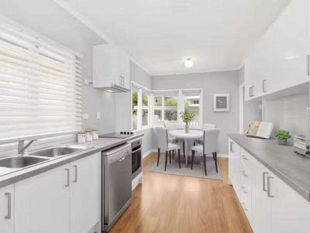 Cheap 17 Wye Street, Mitchelton QLD 4053