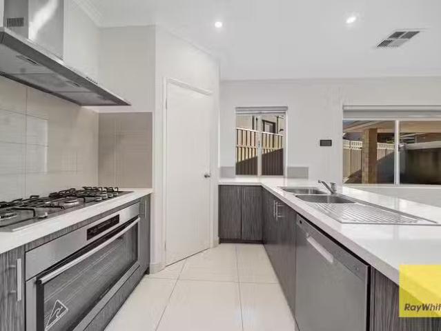 Cheap 17A Hannaby Street, Dianella, WA 6059