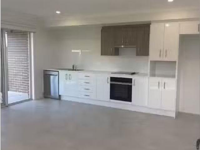 Charming 17A Leyland Cct, Lochinvar House for rent Listed by.