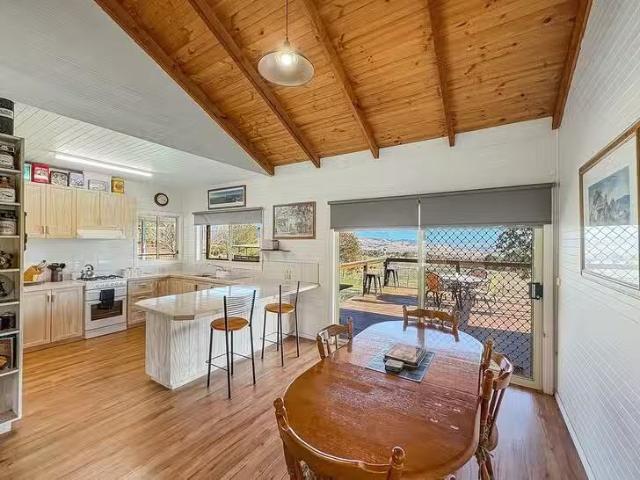 For Rent! 180 Purcells Road, Merrijig, VIC 3723