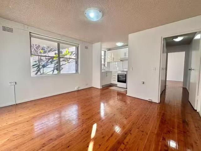 Cozy 18/1 Fabos Place, Croydon Park, NSW 2133