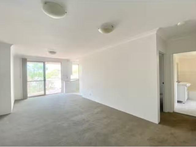 Just in! 18/2 6 Koorabel Avenue, Gymea Apartment for rent Lis.