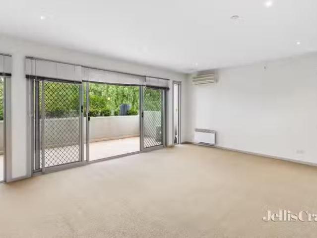 Cozy 1/82 84 Mount Street, Heidelberg VIC 3084