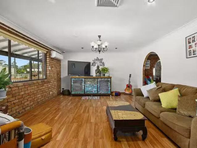 Nice 187 193 East Wilchard Road, Castlereagh, NSW 2749