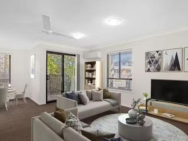 Cheap 18/7 Bowden Court, Nerang, QLD 4211