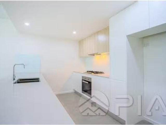 Cheap 18/4 8 Bouvardia St, Asquith Apartment for rent Listed.