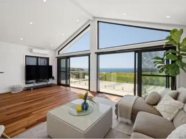 Cheap 189 Prince Edward Street, Malabar House for rent Listed.