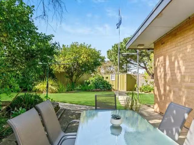 Deal! 18 Edinburgh Cres, Old Reynella SA 5161