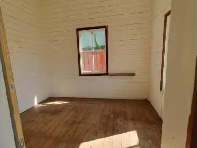 Charming 18 fishamble Street, GULARGAMBONE House for rent Lis.