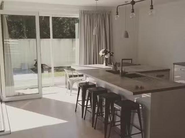 Charming 18 Fleetwood Court, Helensvale, QLD 4212