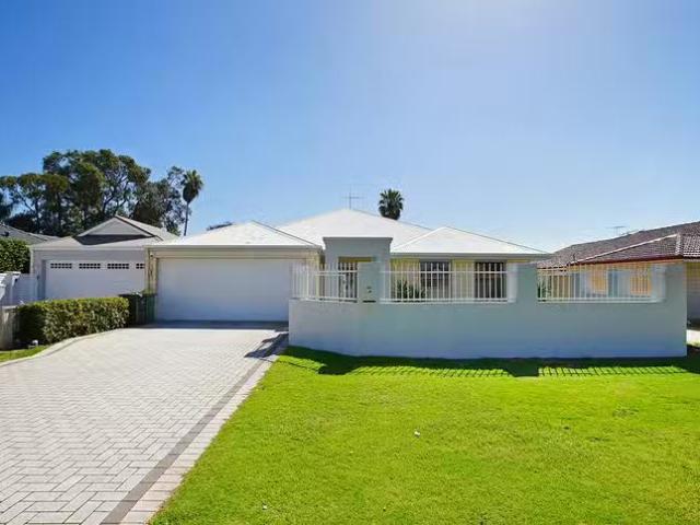 New 1/8 Forward Street, Manning, WA 6152